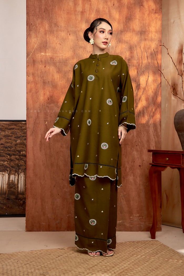 PUTERI RATNA KURUNG (PRK-D2) in OLIVE