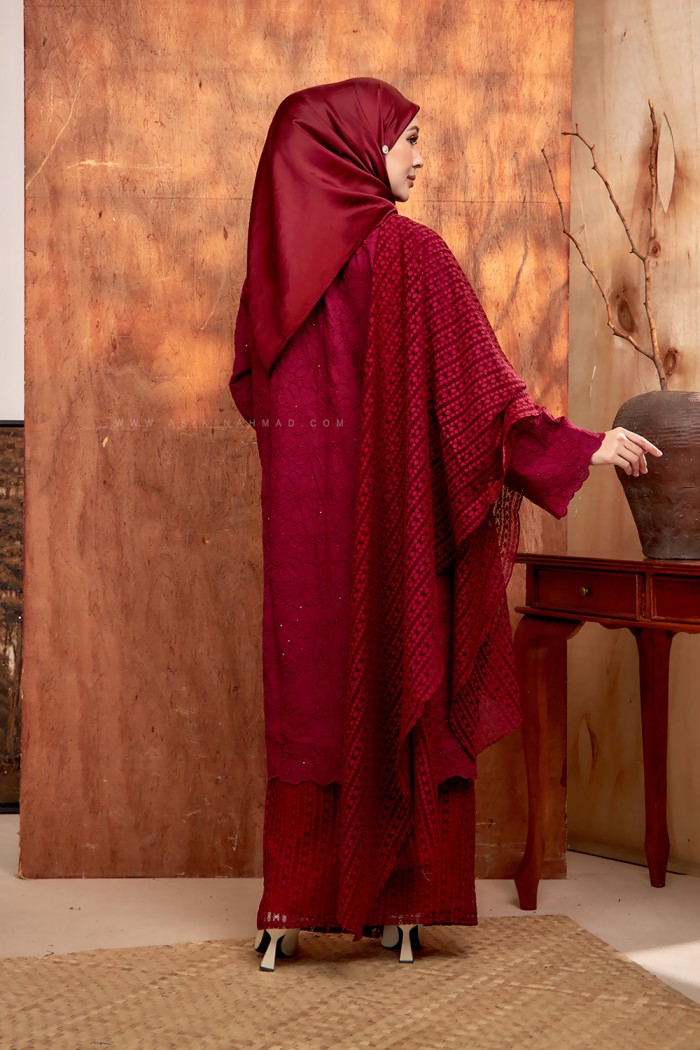 TUN KASMIRA KURUNG (TKE-D3) in BURGUNDY