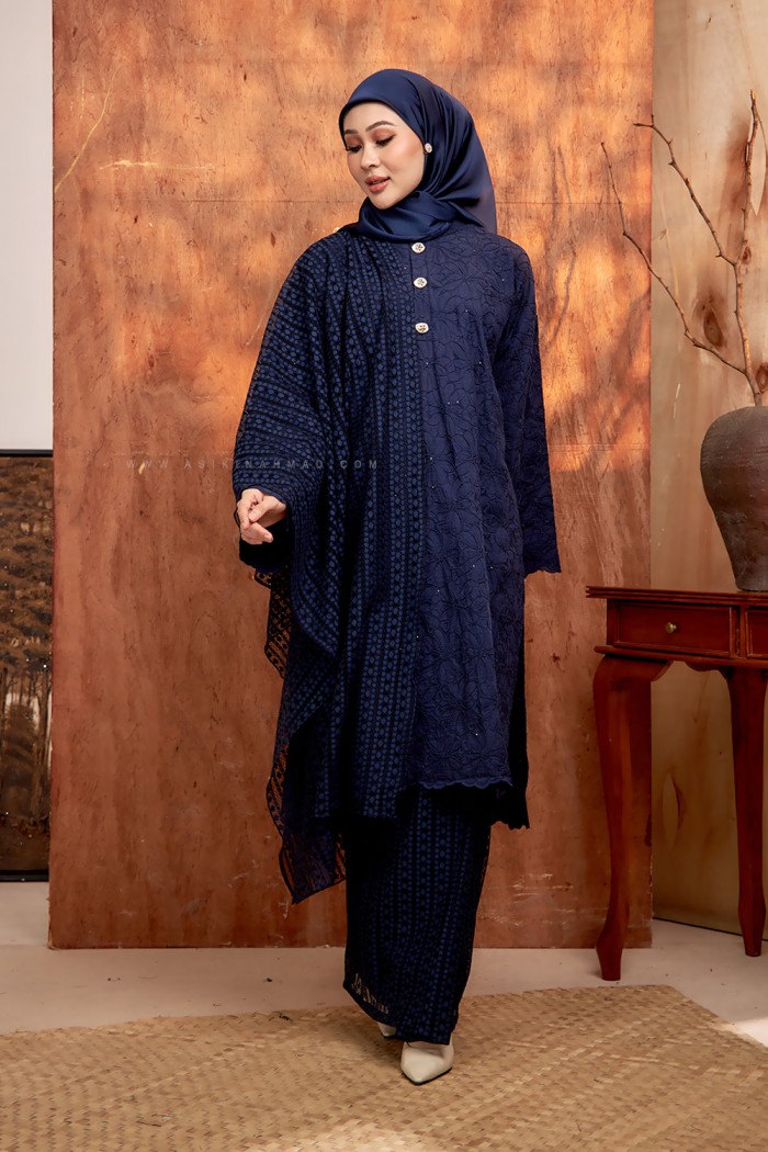 TUN KASMIRA KURUNG (TKE-D3) in NAVY BLUE