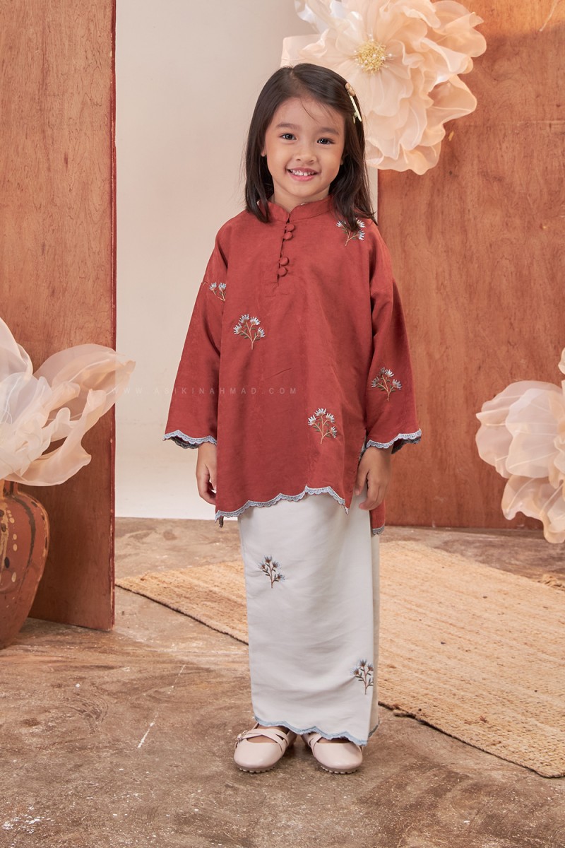 MARIA KURUNG KIDS in BRICK ORANGE