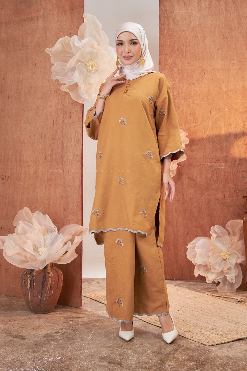 MARIA KURUNG SULAM in MUSTARD