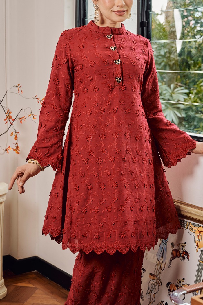 JASMINE KURUNG in RUBY RED