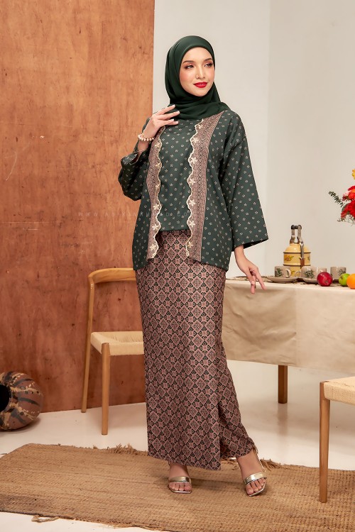 MARINA SULAM KEBAYA in EMERALD