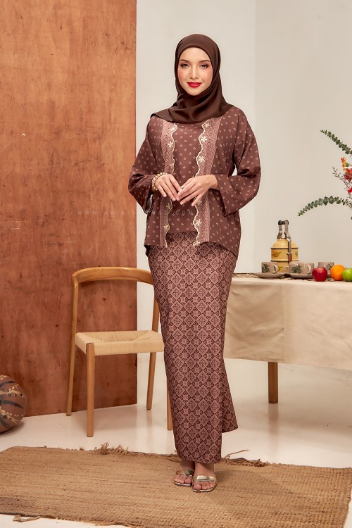 MARINA SULAM KEBAYA in WALNUT WOOD